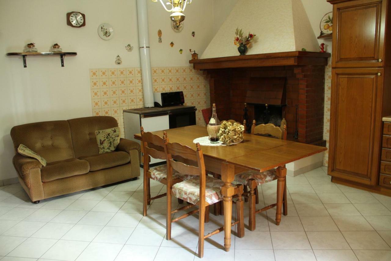 Вилла La Casa Dei Nonni Кьянни Экстерьер фото